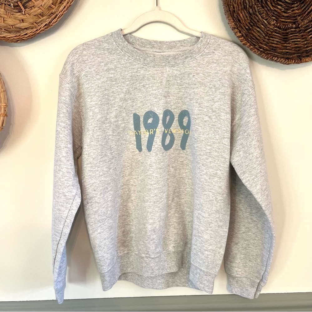 1989 Taylor Swift Taylor’s Version Crewneck Spotify Sweatshirt